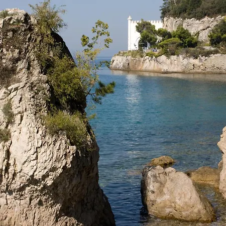 Tritone トリエステ