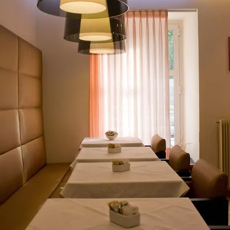 Tritone トリエステ